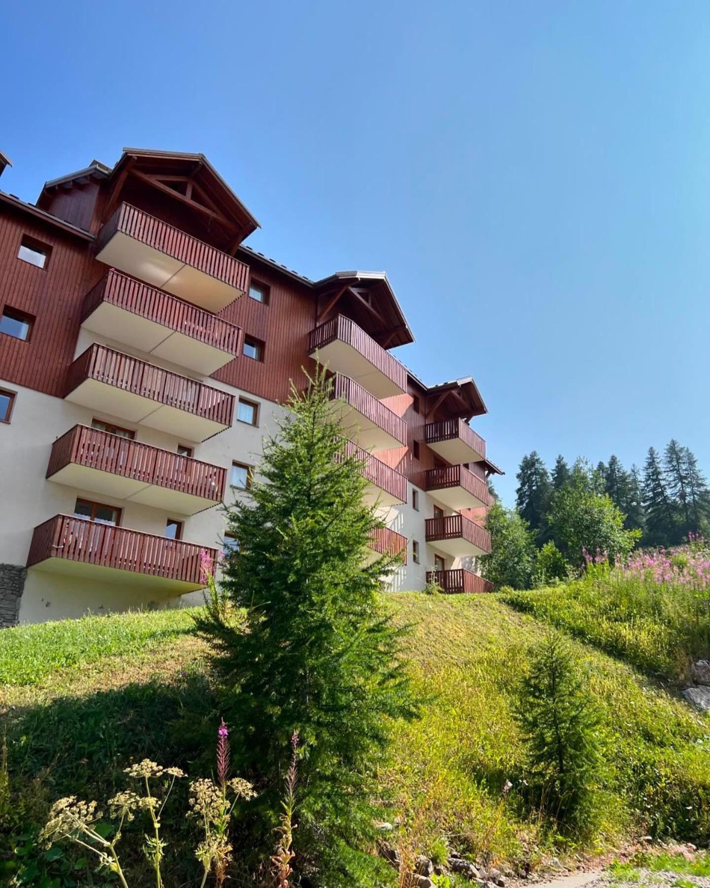 Appartement 4 Personnes Avec Piscine Interieure Puy-Saint-Vincent Exterior photo